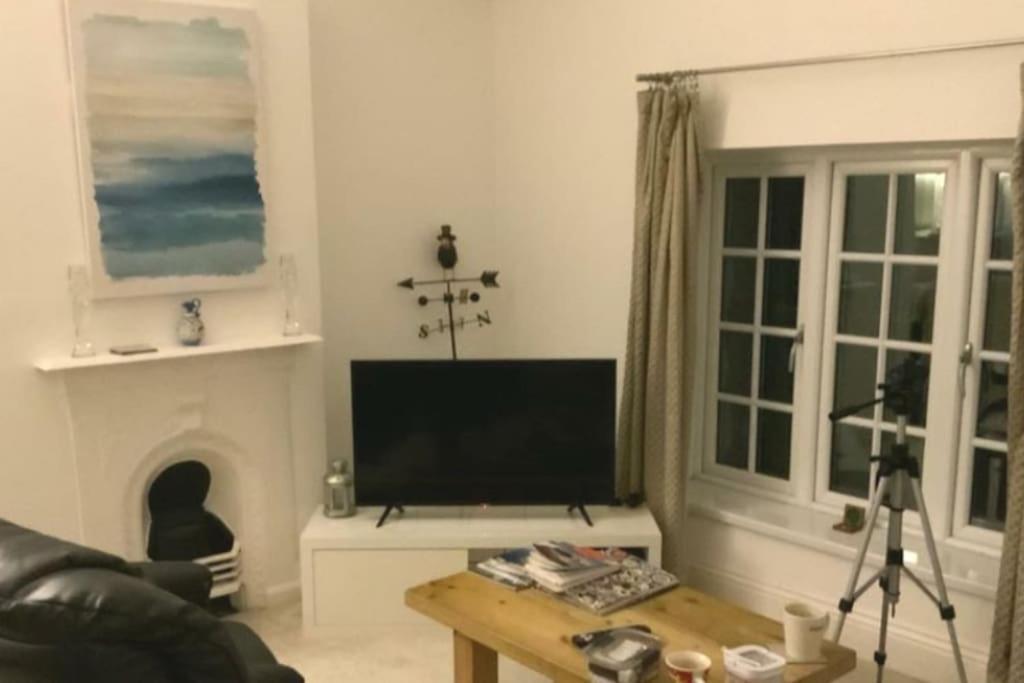 Seaview Cottage With Oodles Of Charm Sleeps 4 พอร์ตแลนด์ ภายนอก รูปภาพ